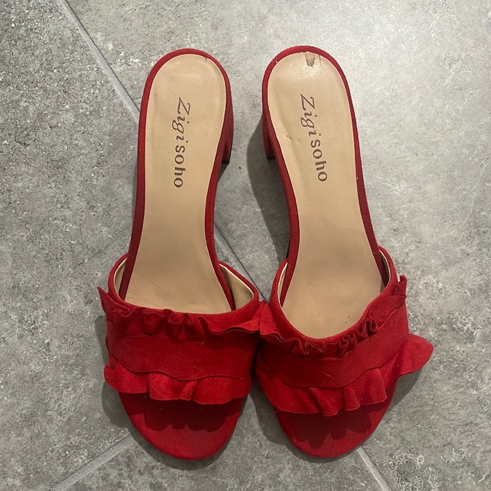 Heeled red sandals